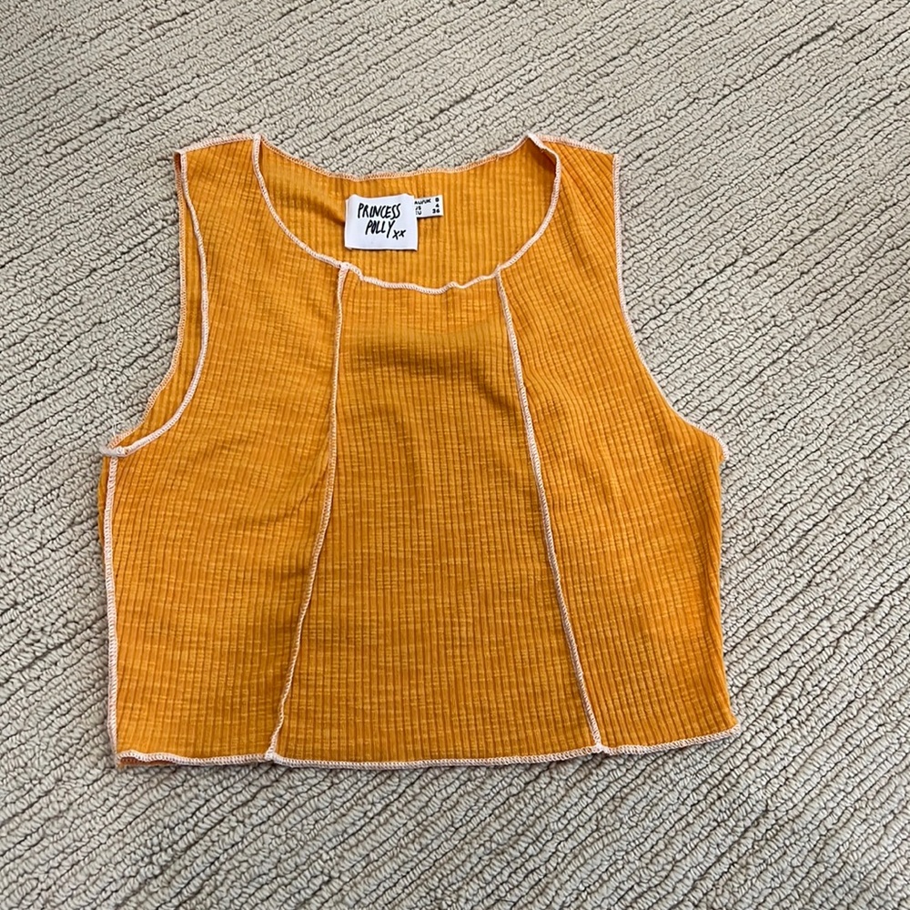 Crop top